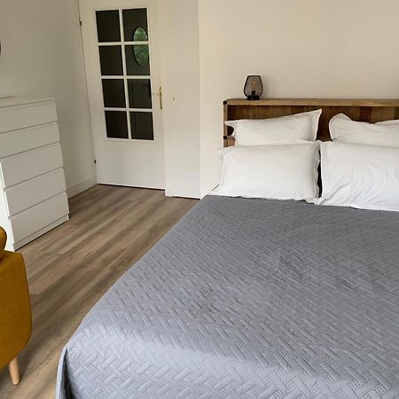 Beautiful Studio Located South Of Paris Bourg-la-Reine Bilik gambar
