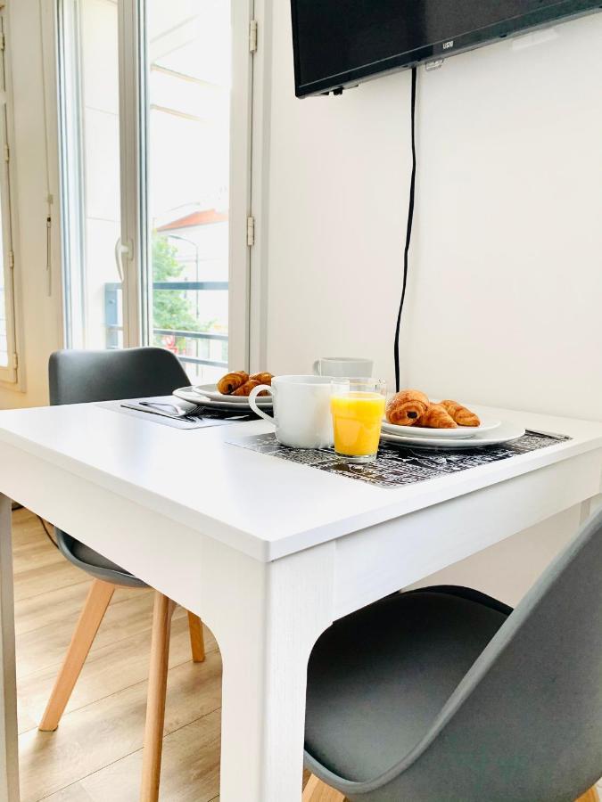 Beautiful Studio Located South Of Paris Bourg-la-Reine Luaran gambar