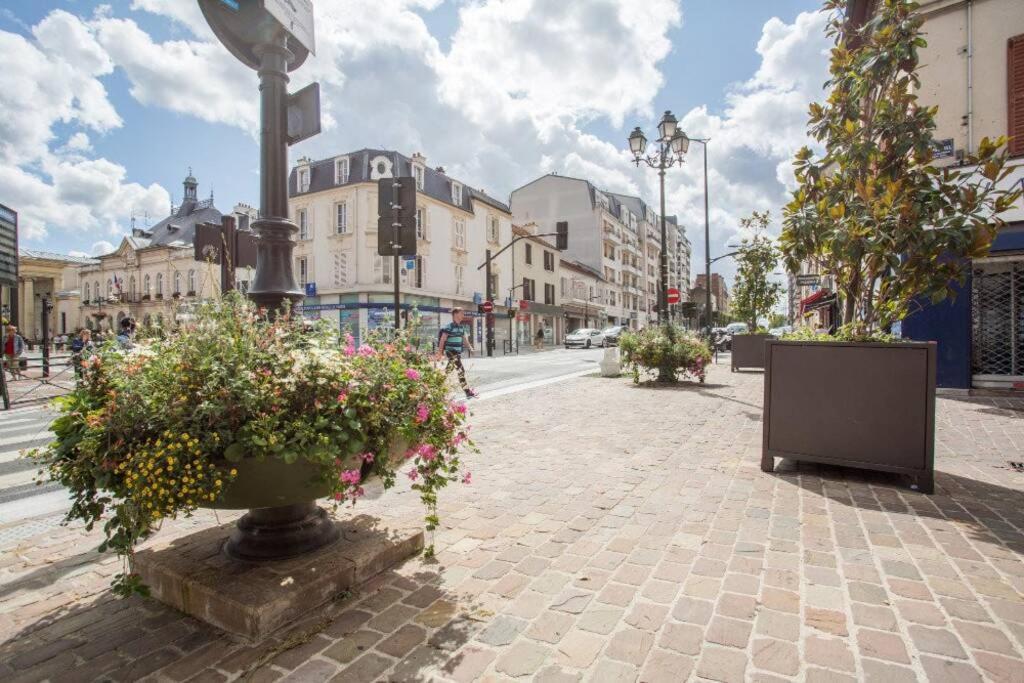 Beautiful Studio Located South Of Paris Bourg-la-Reine Luaran gambar